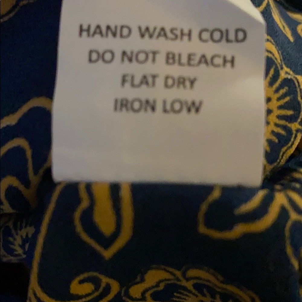 Sienna Sky Cold Shoulder Bell Sleeve Blouse Size Small - Picture 13 of 13